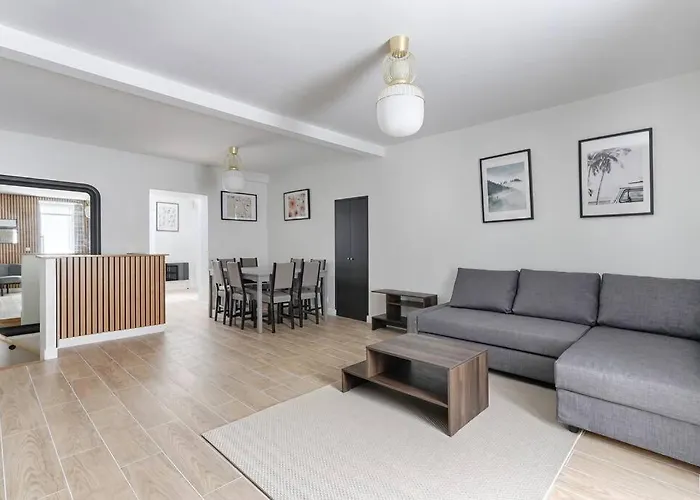 Appartement Atypique Au Coeur De Batignolles Parijs