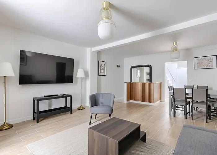 Atypique Au Coeur De Batignolles